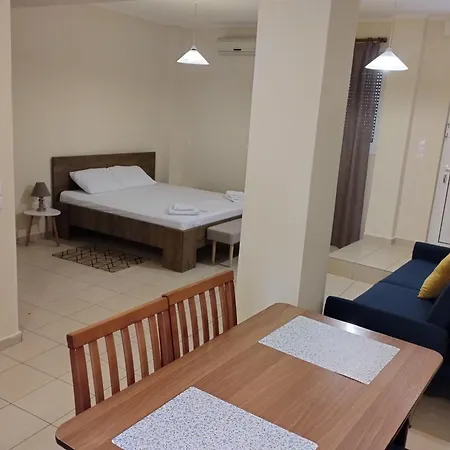 Apartment διατιθεται γκαρσονιέρα *