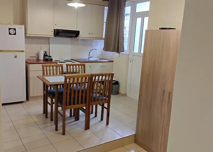 Apartment διατιθεται γκαρσονιέρα *